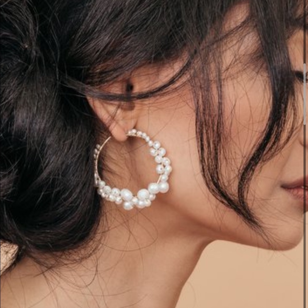 Cruz Pearl Hoops